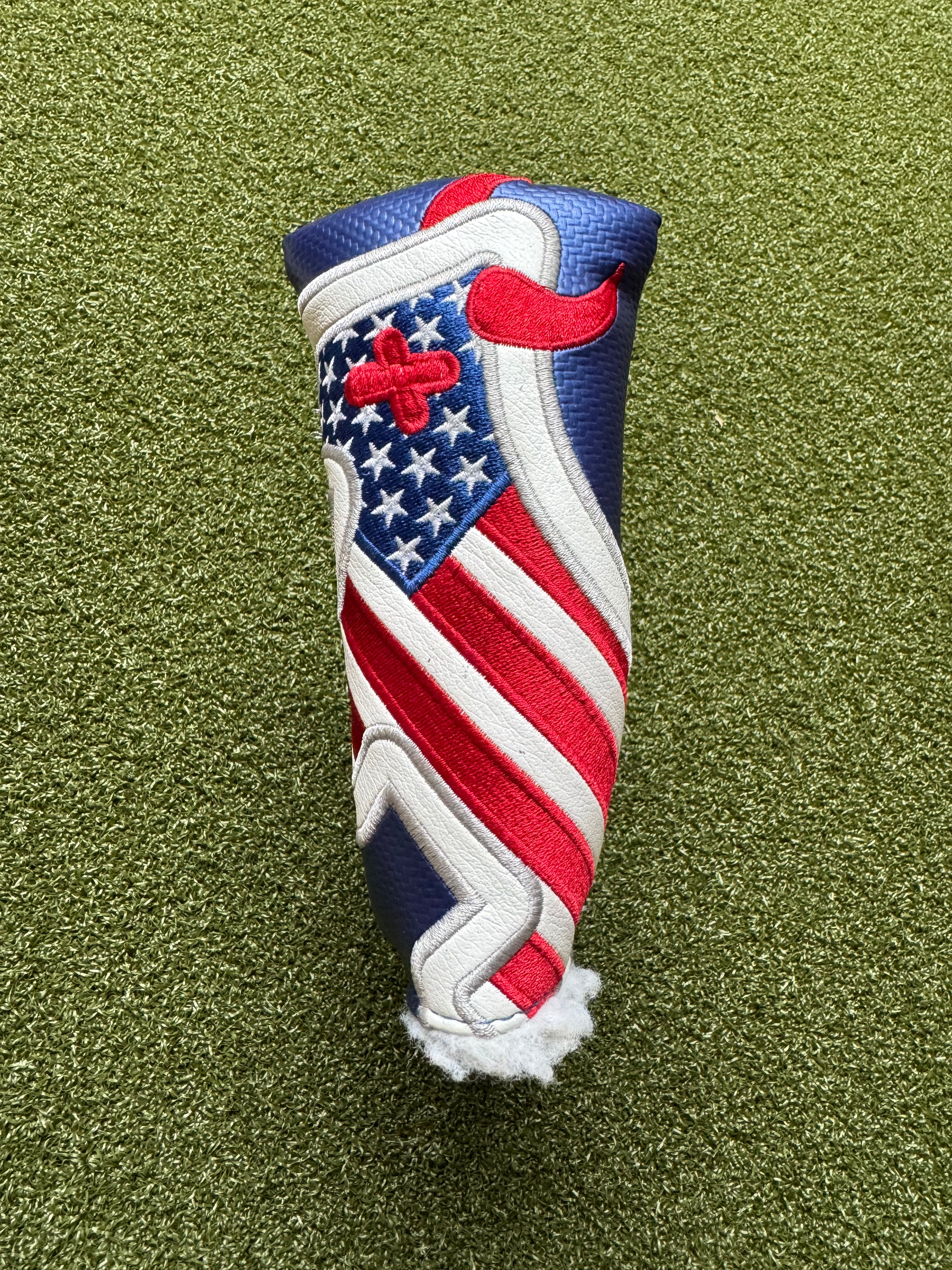 Scotty Cameron 2011 USA Bulldog Custom Shop Blade Headcover