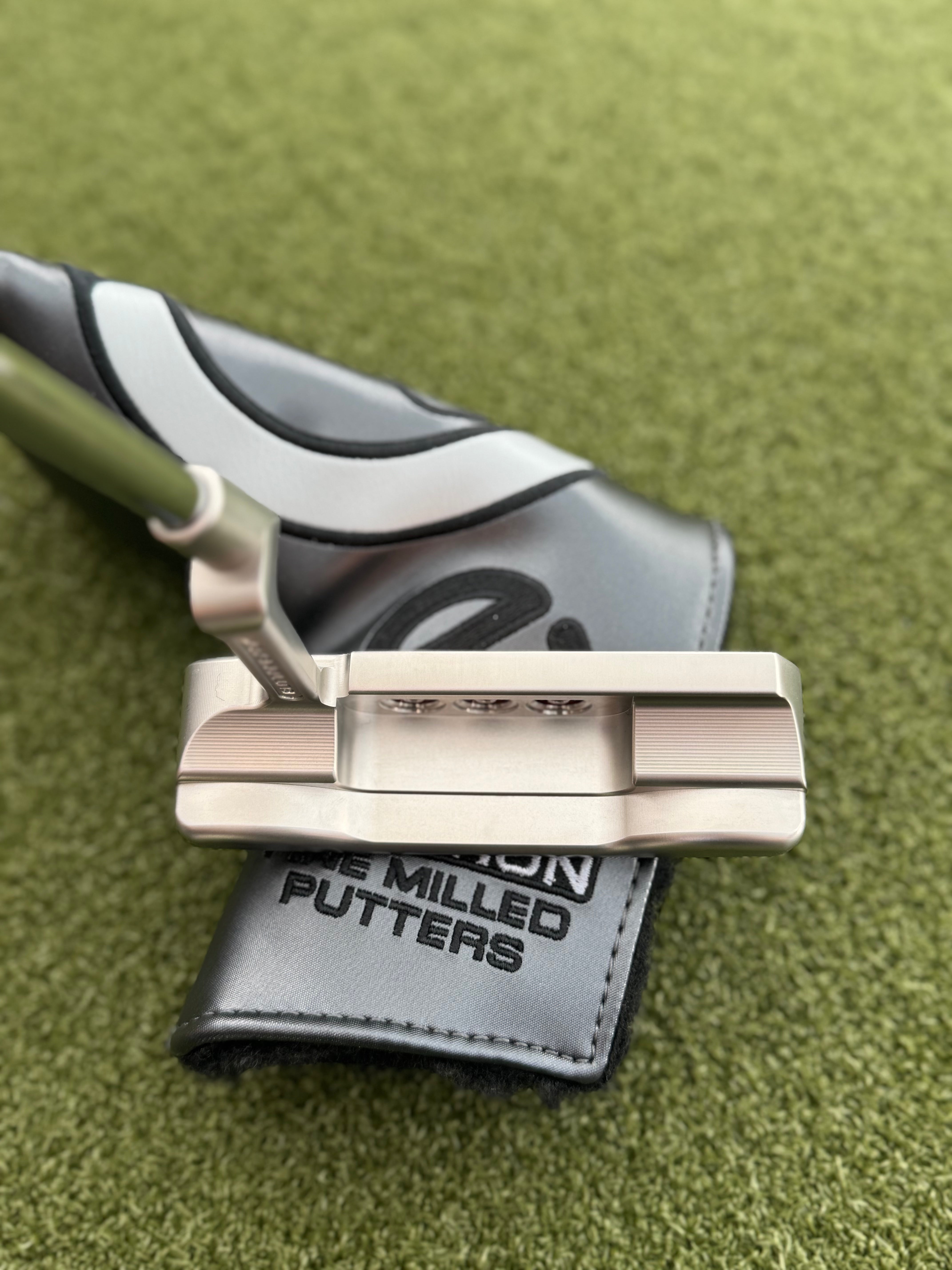 Brand New Masterful + Buttonback Circle T