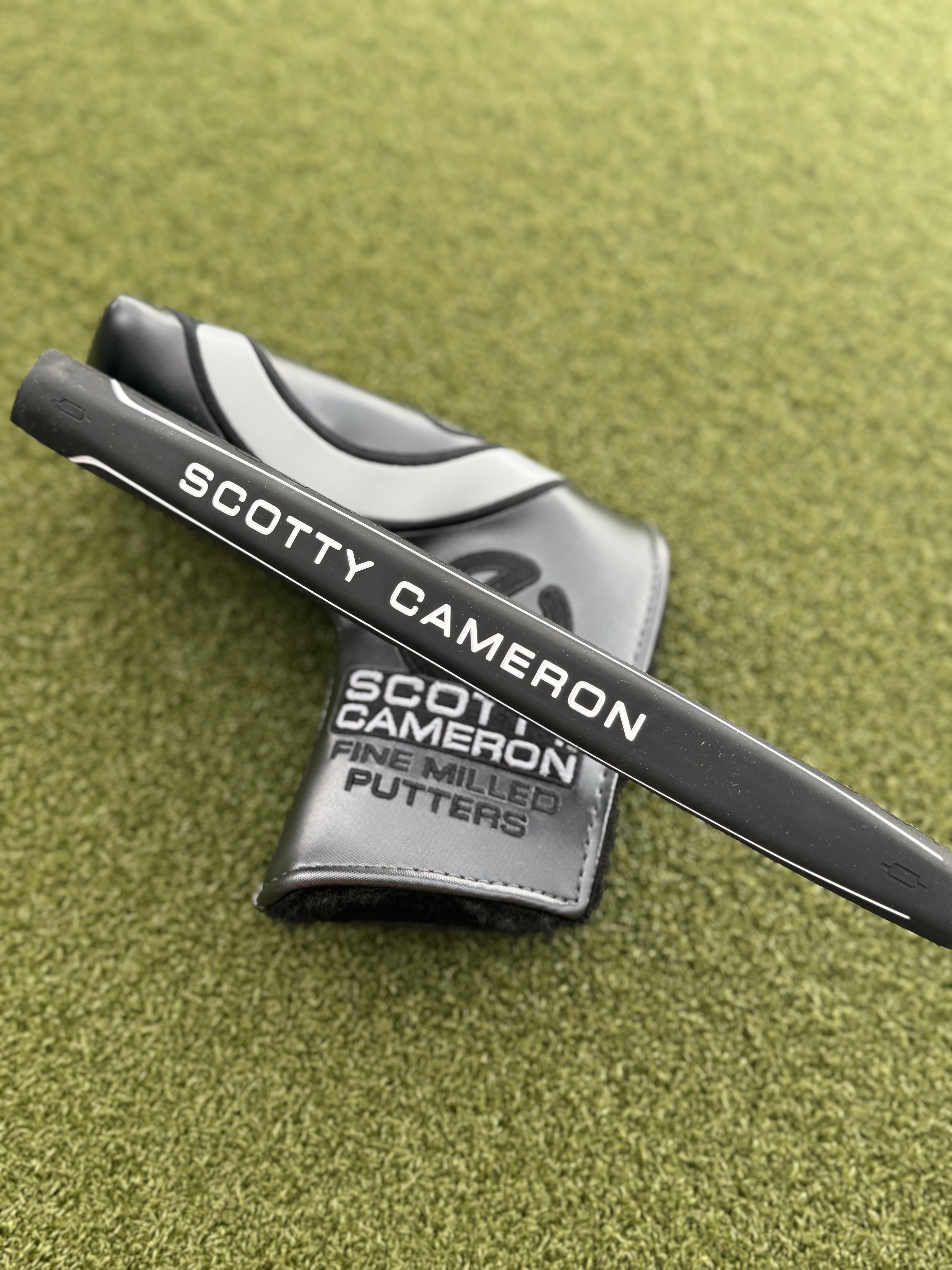 Brand New Masterful + Buttonback Circle T