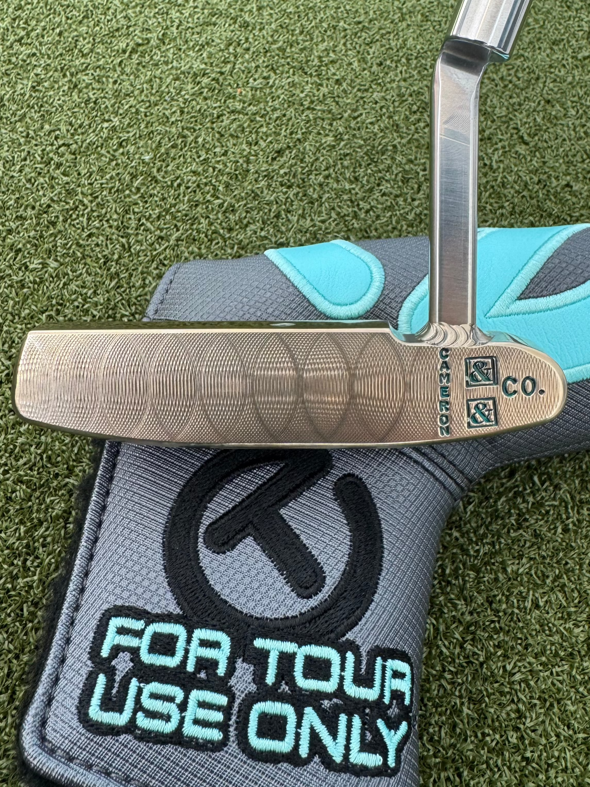 Vertical Stamping Cami & Co Sea Bubble GSS W/ a Welded Two Tone Plumbers Neck