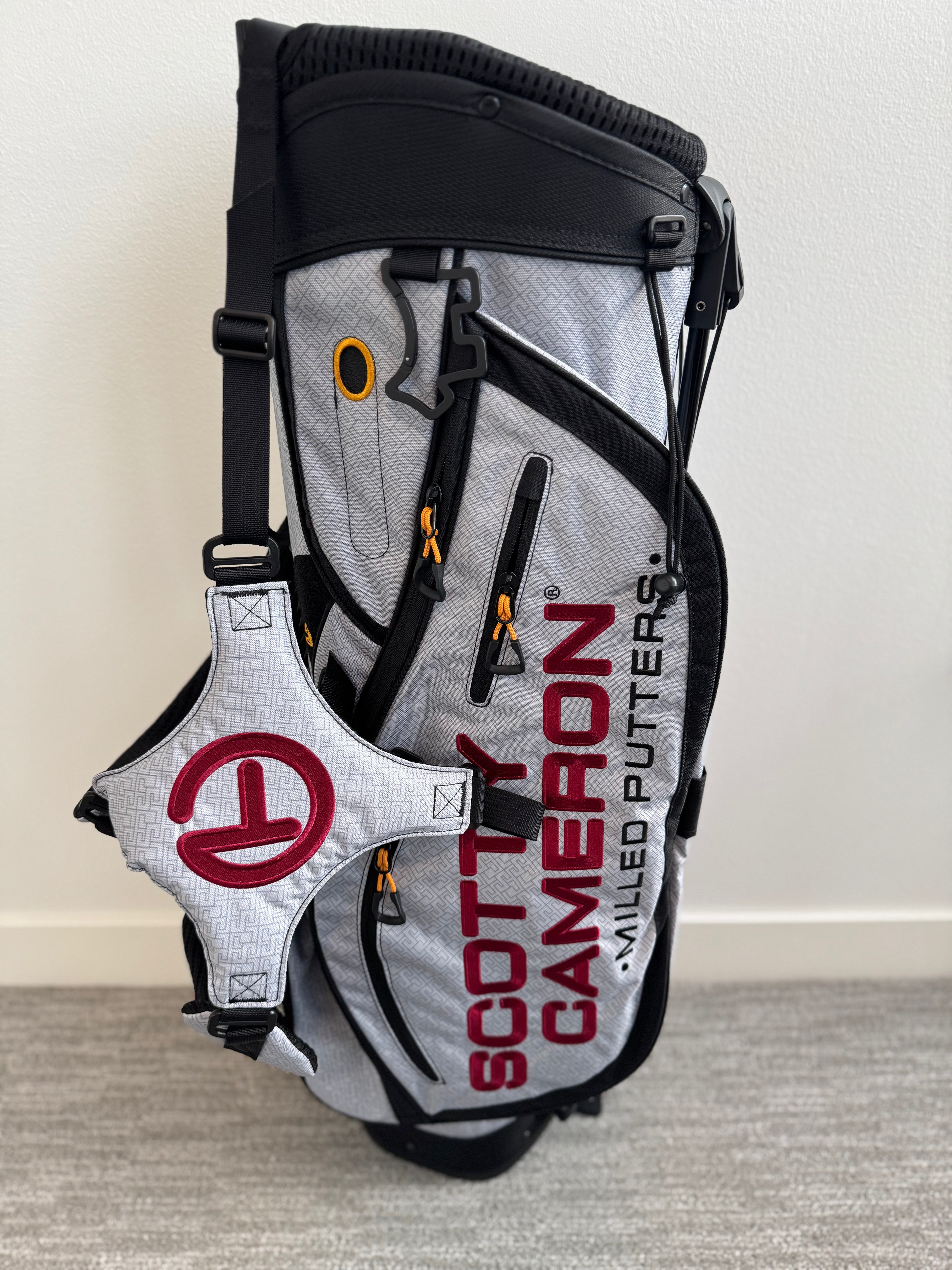 Brand New Scotty Cameron Geo Luxe Pathfinder Stand Bag