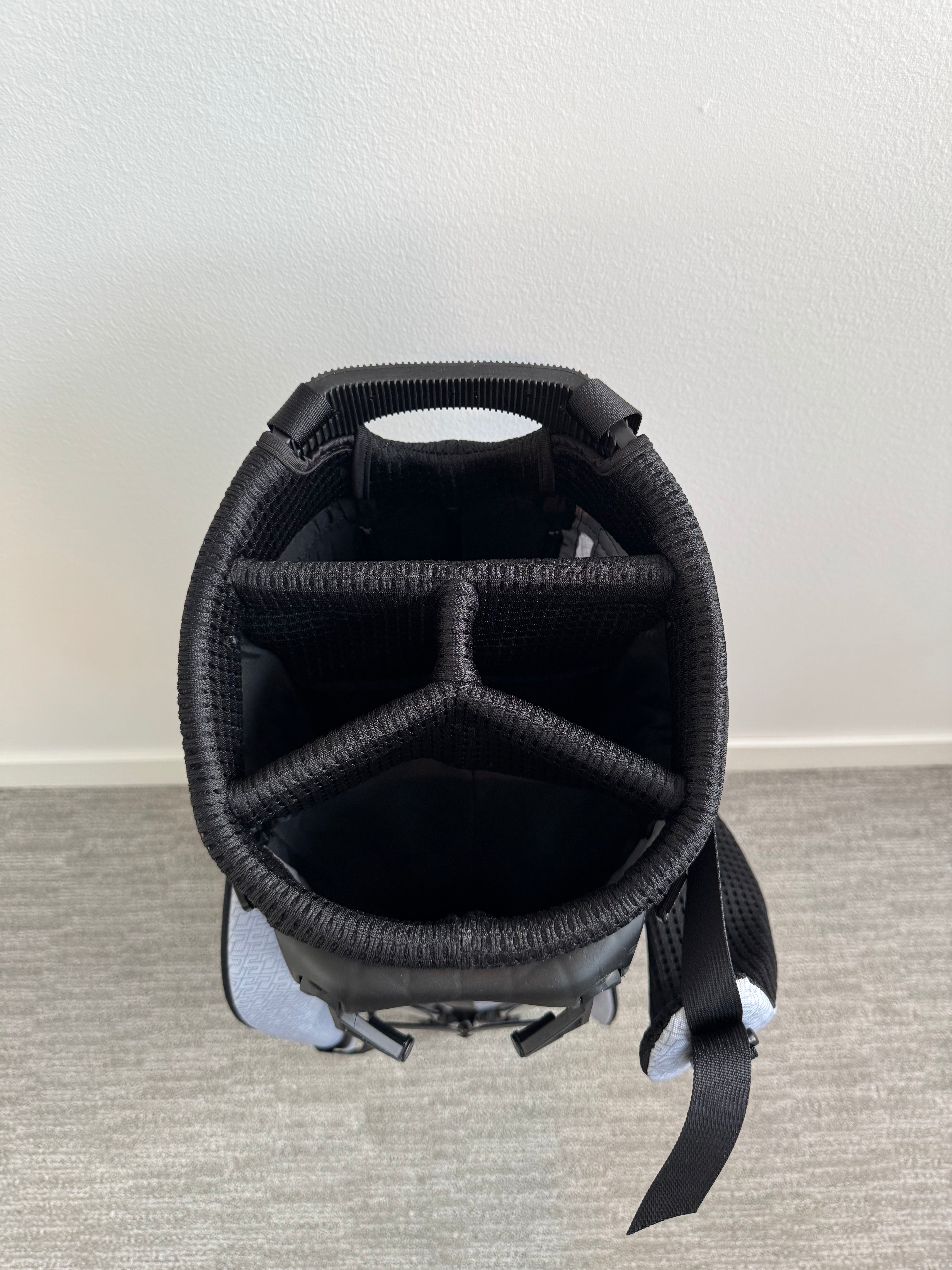 Brand New Scotty Cameron Geo Luxe Pathfinder Stand Bag