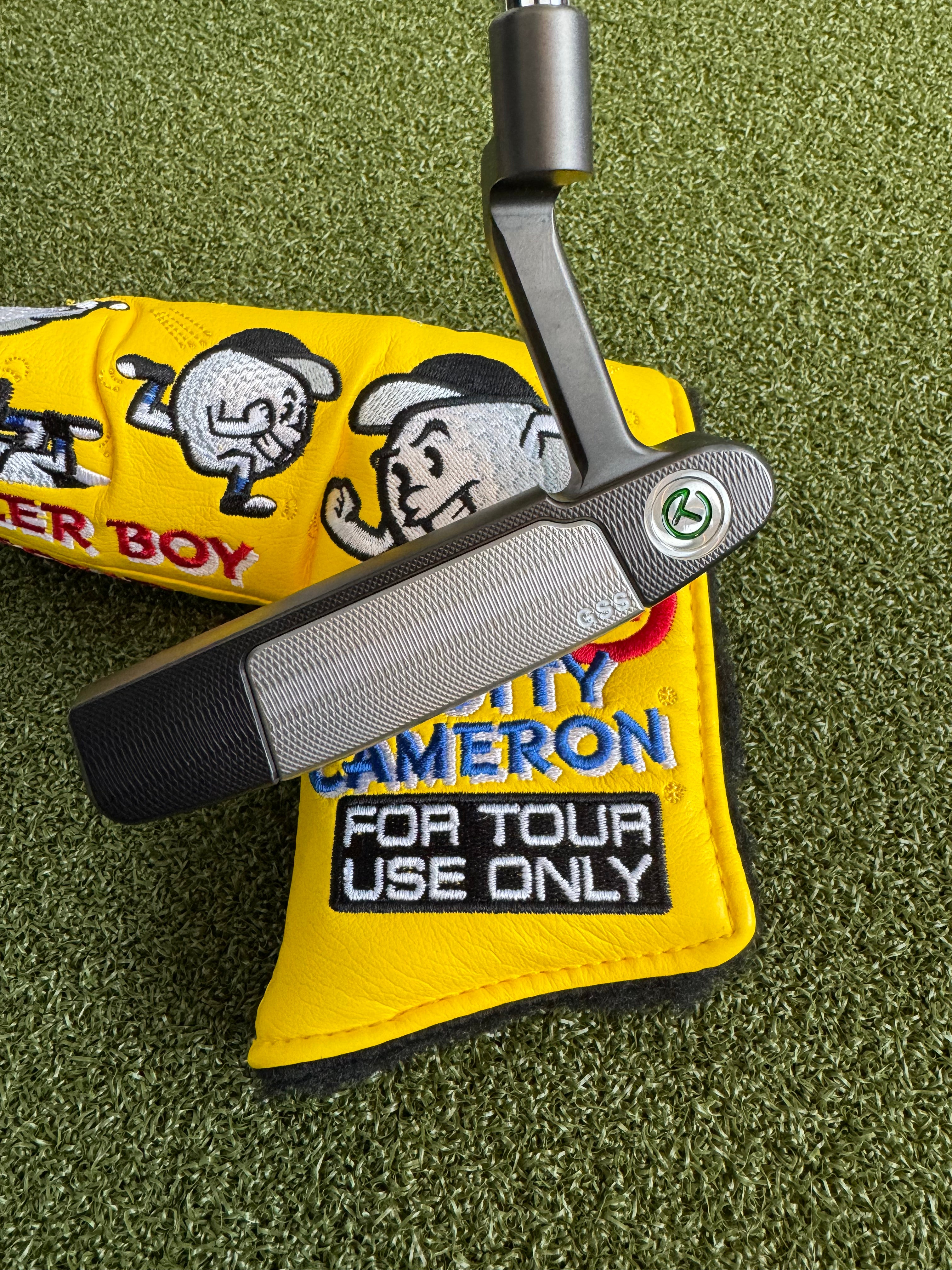 Brand New Black Tour Newport W/ GSS Insert & Green Bombs