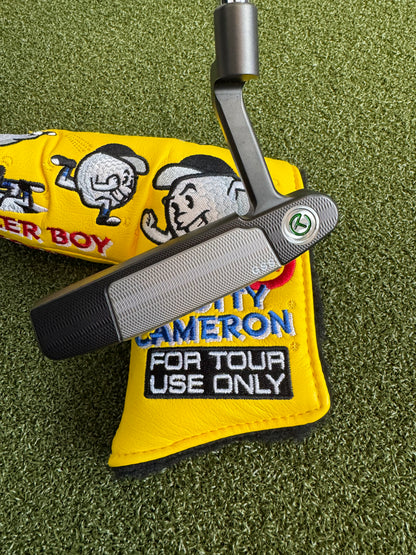 Brand New Black Tour Newport W/ GSS Insert & Green Bombs