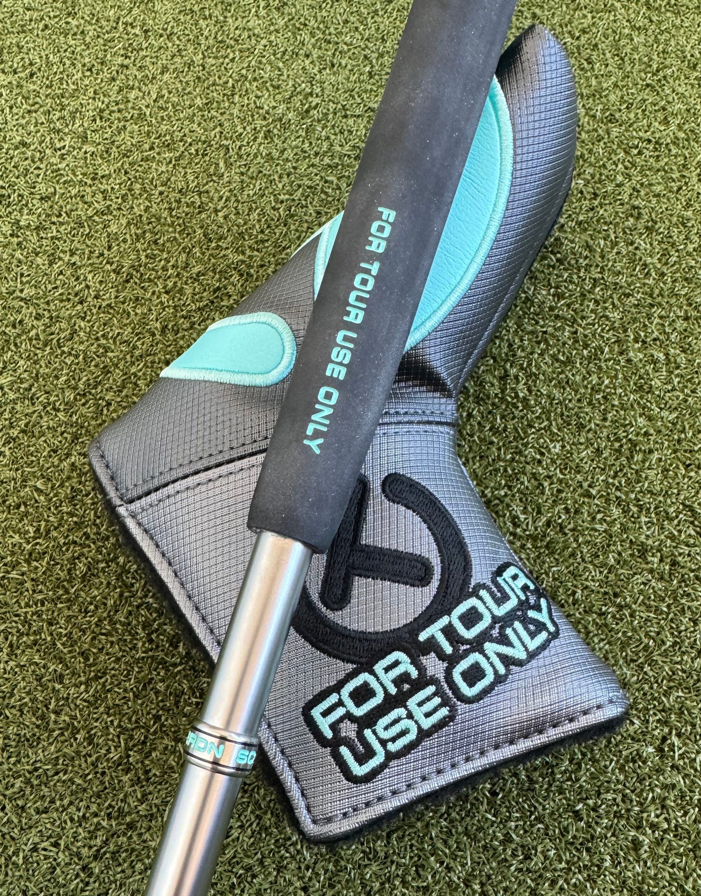 Brand New Mystic Blue Tiffany GSS W/ Rare POM & Surfer Stamp