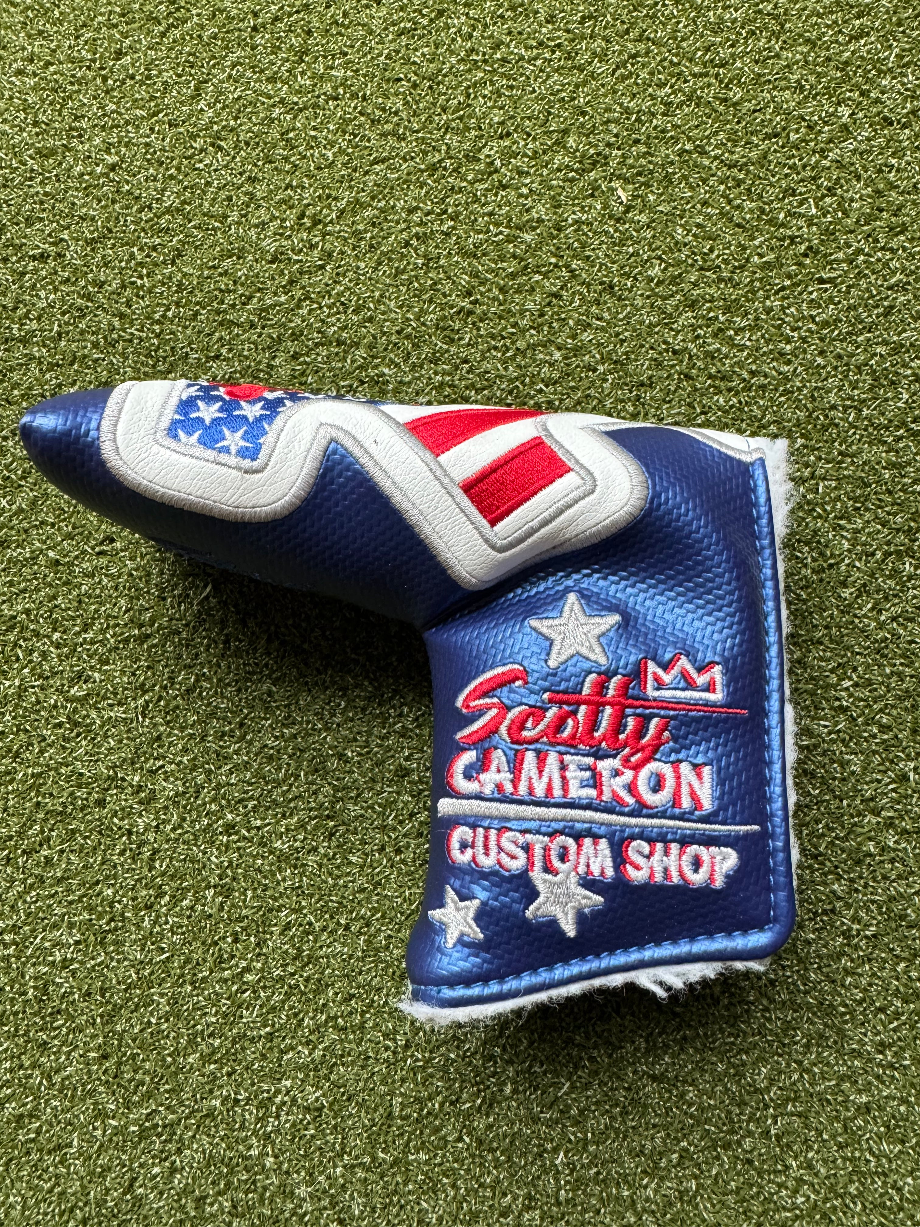 Scotty Cameron 2011 USA Bulldog Custom Shop Blade Headcover