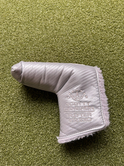 Scotty Cameron Studio Style Red Bomb Blade Headcover