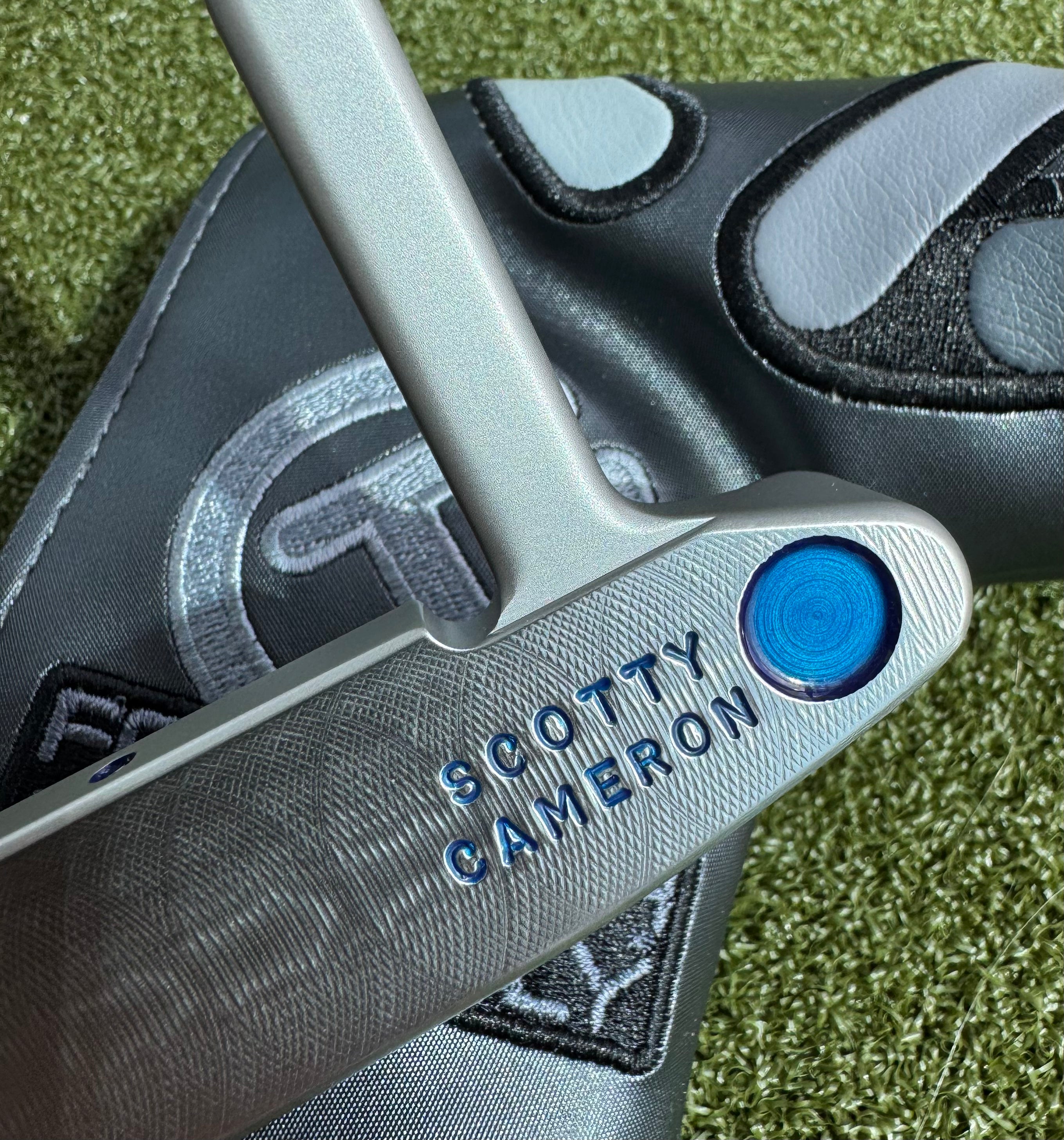 Timeless 2 Beached GSS W/ Large Blue Bombs & Rare GSS Sole Stamping