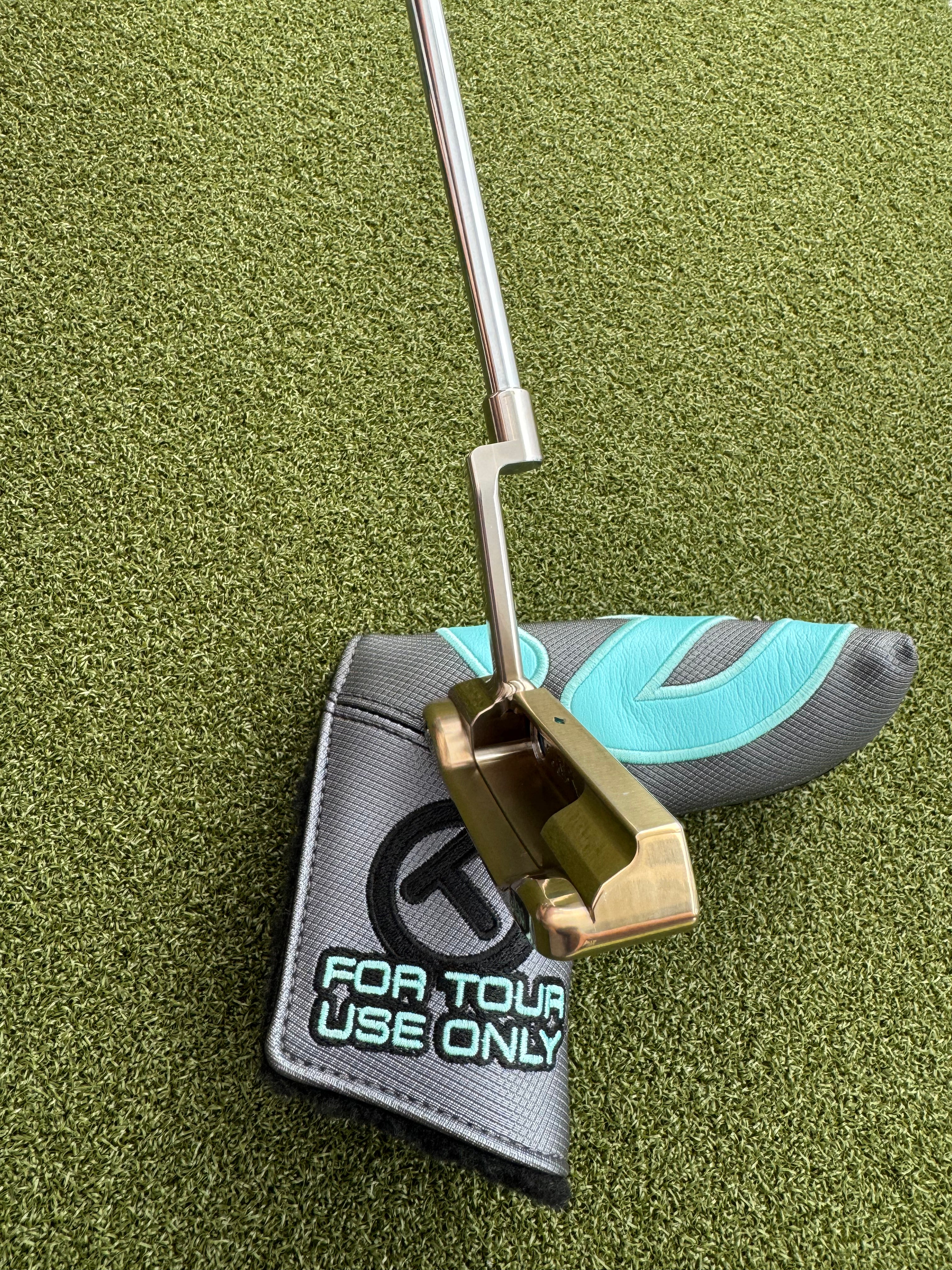 Vertical Stamping Cami & Co Sea Bubble GSS W/ a Welded Two Tone Plumbers Neck